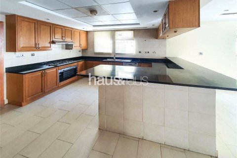 Vilë në Jumeirah Park, Dubai, Emiratet e Bashkuara Arabe 4 dhoma gjumi, 403 m2. № 626478 - Foto 4