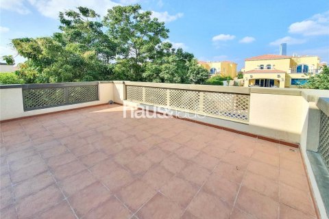 Vilë në Jumeirah Park, Dubai, Emiratet e Bashkuara Arabe 4 dhoma gjumi, 403 m2. № 626478 - Foto 13