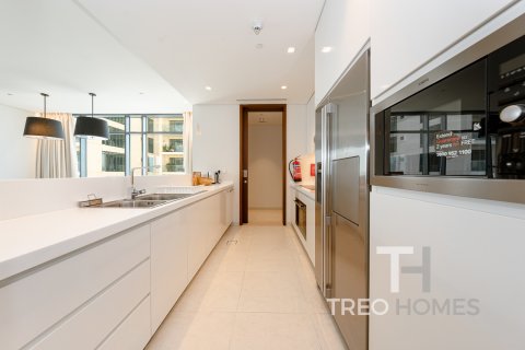 Apartment in The Hills, Dubai, UAE 3 bedrooms, 204 sq.m. № 586388 - photo 8