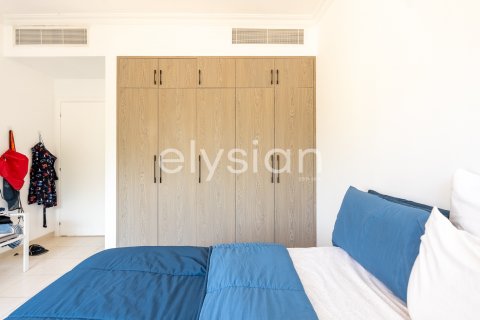Vila v Meadows, Dubai, SAE 5 ložnice, 362 m² Č.: 586193 - fotografie 23