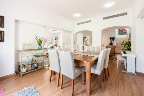 Vila v Meadows, Dubai, SAE 5 ložnice, 362 m² Č.: 586193 - fotografie 3