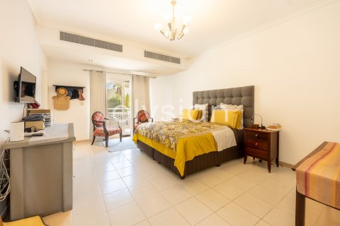 Vila v Meadows, Dubai, SAE 5 ložnice, 362 m² Č.: 586193 - fotografie 16