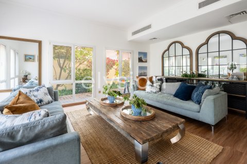 Vila v Meadows, Dubai, SAE 5 ložnice, 362 m² Č.: 586193 - fotografie 7