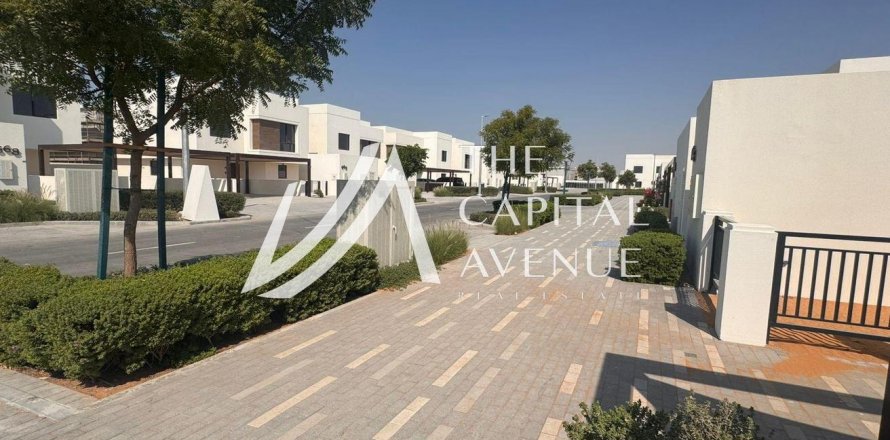 Villa in Yas Island, Abu Dhabi, VAE: 5 Schlafzimmer, 289 m2 Nr. 605108