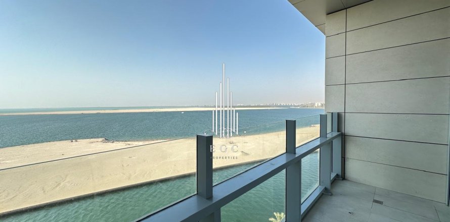 Al Raha Beach、Abu Dhabi、UAEにあるマンション 3ベッドルーム、188.1 m2 No577292