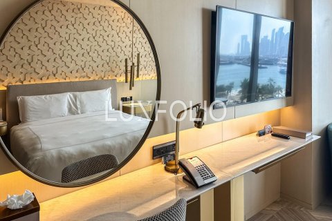 Apartment in Palm Jumeirah, Dubai, UAE 1 room, 46 sq.m. № 628000 - photo 6