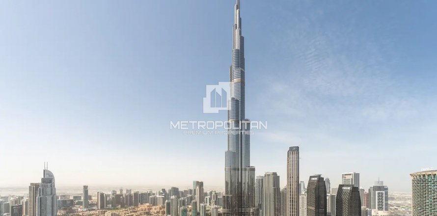 Apartment in Downtown Dubai (Downtown Burj Dubai), UAE 4 bedrooms, 264 sq.m. № 593502