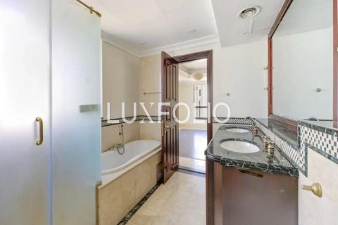 Attico in vendita a Jumeirah Beach Residence, Dubai, EAU 4 camere da letto, 540 mq. № 627759 - foto 12