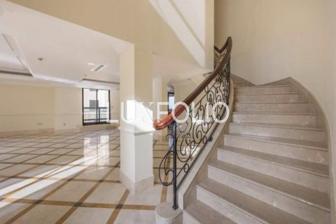 Attico in vendita a Jumeirah Beach Residence, Dubai, EAU 4 camere da letto, 540 mq. № 627759 - foto 2