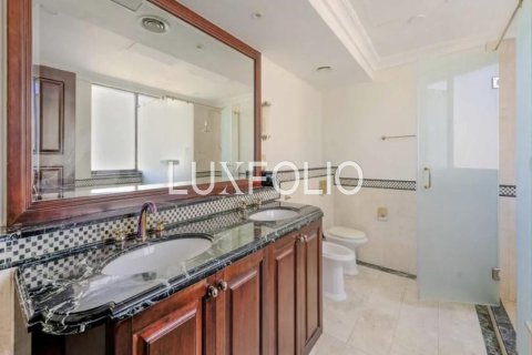 Attico in vendita a Jumeirah Beach Residence, Dubai, EAU 4 camere da letto, 540 mq. № 627759 - foto 15