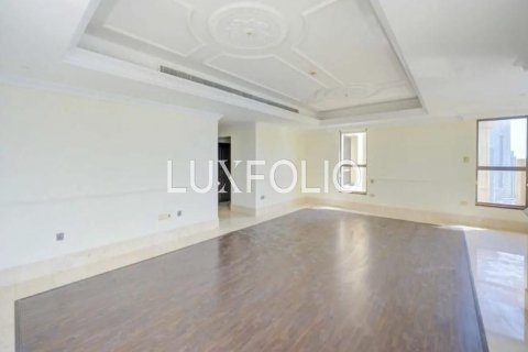 Attico in vendita a Jumeirah Beach Residence, Dubai, EAU 4 camere da letto, 540 mq. № 627759 - foto 11