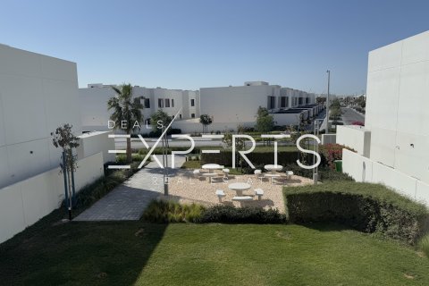 تاون هاوس للإيجار في جزيرة ياس، أبو ظبي، الإمارات العربية المتحدة 3 غرفة نوم ، 168.8 متر مربع ، رقم 576892 - صورة 1