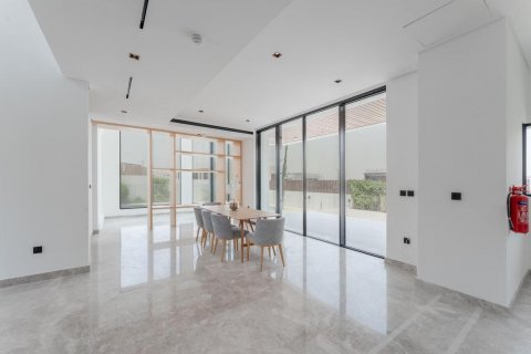 Vilë në Al Furjan, Dubai, Emiratet e Bashkuara Arabe 5 dhoma gjumi, 601 m2. № 623294 - Foto 5