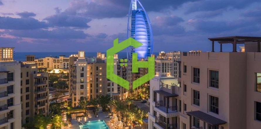 Appartement à Umm Suqeim, Dubai, EAU: 3 chambres, 185.9 m2 № 550144