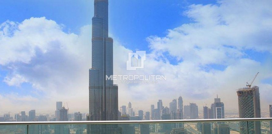 Apartment in Downtown Dubai (Downtown Burj Dubai), UAE 4 bedrooms, 264 sq.m. № 592720