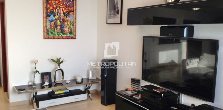 Apartment in Jumeirah Beach Residence, Dubai, UAE 2 bedrooms, 110 sq.m. № 592714
