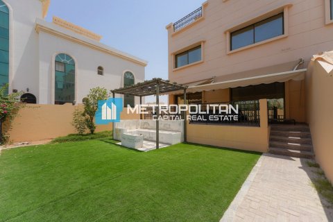 Tontti Khalifa City, Abu Dhabi, Arabiemiraatit 1393.5 m2 № 610808 - kuva 1
