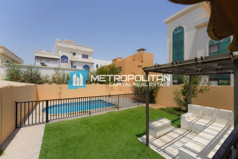 Tontti Khalifa City, Abu Dhabi, Arabiemiraatit 1393.5 m2 № 610808 - kuva 16