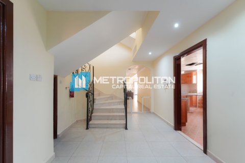 Tontti Khalifa City, Abu Dhabi, Arabiemiraatit 1393.5 m2 № 610808 - kuva 7