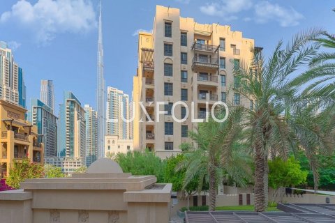 Appartamento in vendita a Old Town, Dubai, EAU 2 camere da letto, 98 mq. № 627559 - foto 1