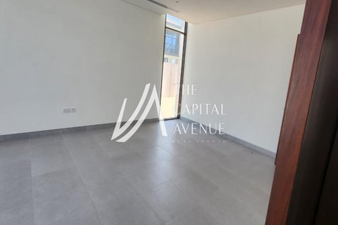 Vila di Abu Dhabi, UAE 4 bilik tidur, 703 meter persegi № 605036 - foto 12