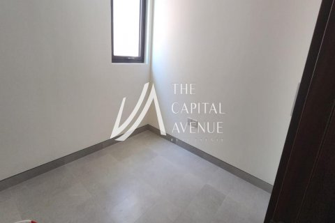 Vila di Abu Dhabi, UAE 4 bilik tidur, 703 meter persegi № 605036 - foto 6