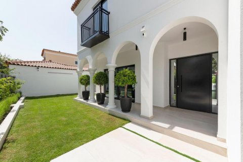 Vila v Dubai Investment Park, SAE 5 ložnice, 778 m² Č.: 619728 - fotografie 3