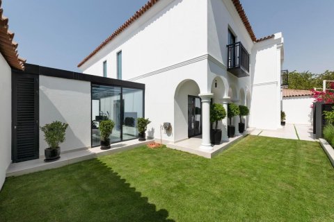 Vila v Dubai Investment Park, SAE 5 ložnice, 778 m² Č.: 619728 - fotografie 2