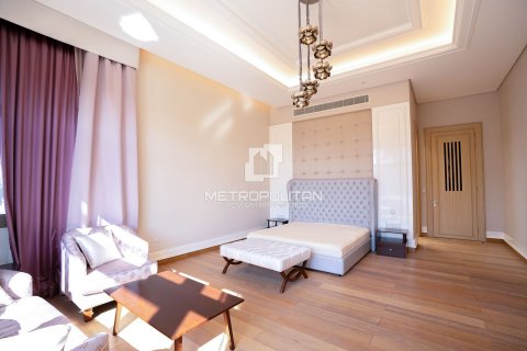 Villa in Emirates Hills, Dubai, UAE 7 bedrooms, 1750 sq.m. № 592439 - photo 19