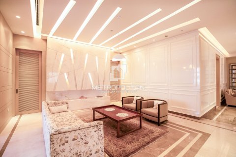 Villa in Emirates Hills, Dubai, UAE 7 bedrooms, 1750 sq.m. № 592439 - photo 24