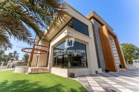 Villa till försäljning i Emirates Hills, Dubai, UAE 6 sovrum, 1750 kvm Nr. 592439 - fotografi 3