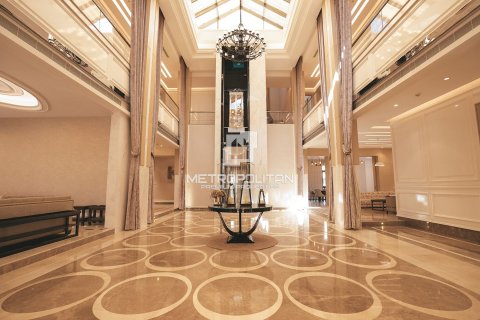 Villa in Emirates Hills, Dubai, UAE 7 bedrooms, 1750 sq.m. № 592439 - photo 2