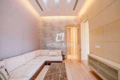 Villa in Emirates Hills, Dubai, UAE 7 bedrooms, 1750 sq.m. № 592439 - photo 16