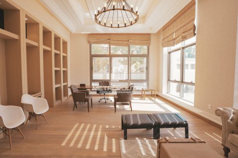 Villa in Emirates Hills, Dubai, UAE 7 bedrooms, 1750 sq.m. № 592439 - photo 6