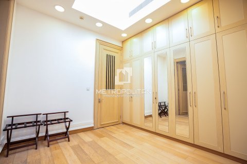 Villa in Emirates Hills, Dubai, UAE 7 bedrooms, 1750 sq.m. № 592439 - photo 23