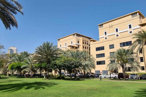 Projekt deweloperski AL JAZ w Greens, Dubai, ZEA nr 112273