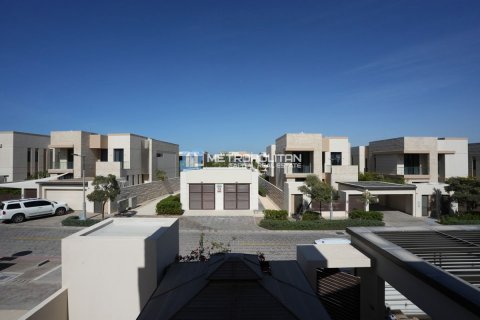 Commercial property til salg i Saadiyat Island, Abu Dhabi, UAE 665 kvm № 594127 - foto 11