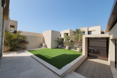 Komerční nemovitost na Saadiyat Island, Abu Dhabi, SAE 4 ložnice, 439 m² Č.: 594123 - fotografie 23