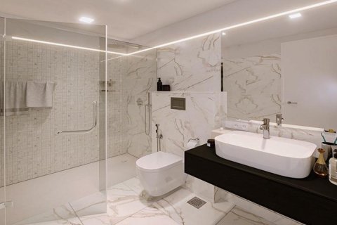 Apartment on the Yas Island, Abu Dhabi, UAE 2 bedrooms, 182 sq.m. № 594507 - photo 13