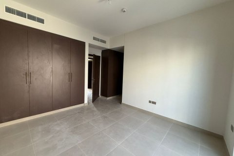 Townhouse in Khalifa City, Abu Dhabi, UAE 3 bedrooms, 149 sq.m. № 594477 - photo 11
