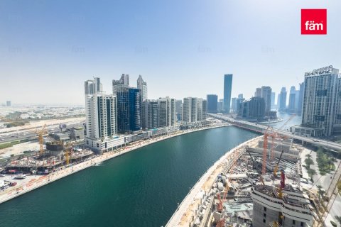 Apartmen di Business Bay, Dubai, UAE 1 bilik tidur, 69.4 meter persegi № 612338 - foto 28