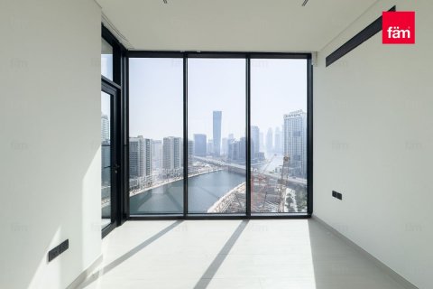 Apartmen di Business Bay, Dubai, UAE 1 bilik tidur, 69.4 meter persegi № 612338 - foto 15