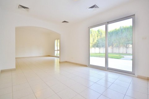 Vila v Meadows, Dubai, SAE 3 ložnice, 311 m² Č.: 625548 - fotografie 7