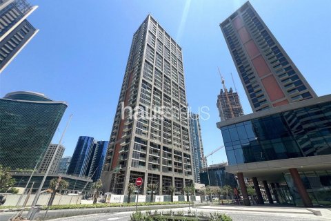 Apartment in Business Bay, Dubai, UAE 1 room, 37 sq.m. № 625549 - photo 2