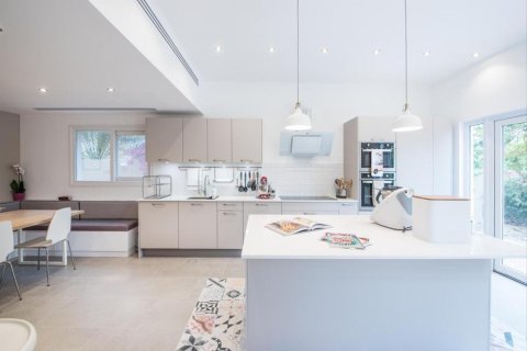 Vila v Meadows, Dubai, SAE 5 ložnice, 604 m² Č.: 610954 - fotografie 8
