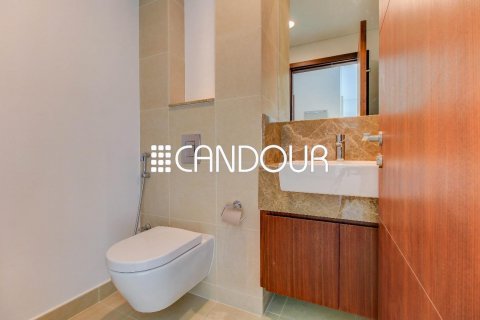 Apartmen di The Hills, Dubai, UAE 1 bilik tidur, 81.6 meter persegi № 589866 - foto 11