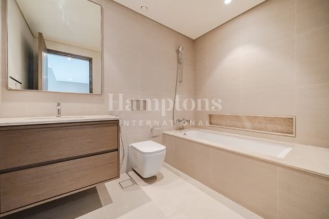 Apartment in Palm Jumeirah, Dubai, UAE 1 bedroom, 71.09959493 sq.m. № 589930 - photo 2