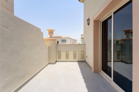 Townhouse sa Jumeirah Golf Estates, Dubai, UAE 3 silid-tulugan, 265 sq.m. № 625258 - larawan 17