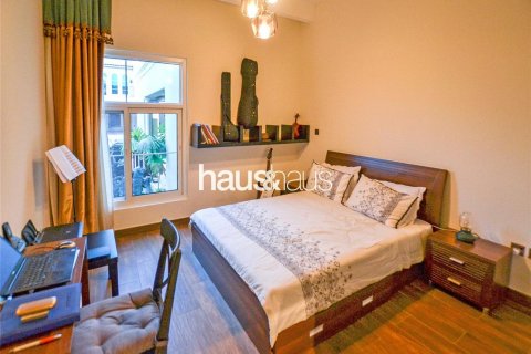 Townhouse in Motor City, Dubai, UAE 4 bedrooms, 381 sq.m. № 625304 - photo 12