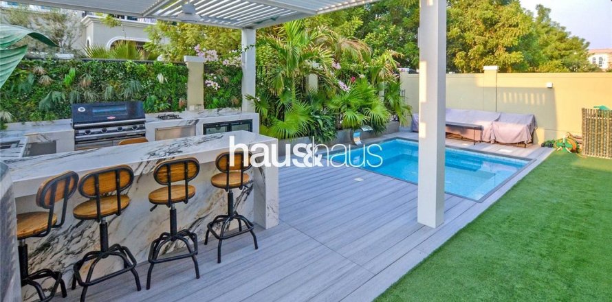 Townhouse in Motor City, Dubai, UAE 4 bedrooms, 381 sq.m. № 625304